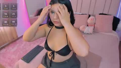 Hanna Rosse online show from 06-17-26, 01:45
