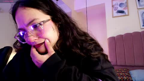 hanabie_ online show from 04-28-26, 03:11