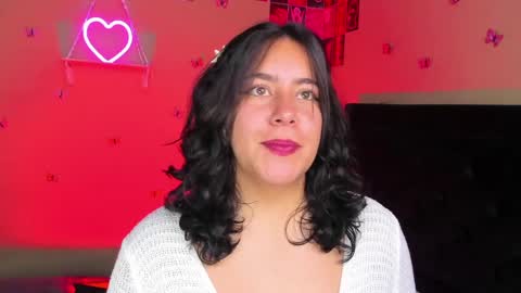 Snapshot of hanah_bakeer chatting on 05-11-26, 02:01 Hanah Montana Independent model online show from 05-11-26, 02:01