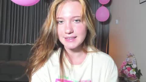 Snapshot of hanahwoods chatting on 03-06-25, 10:47 hanahwoods online show from 03-06-25, 10:47