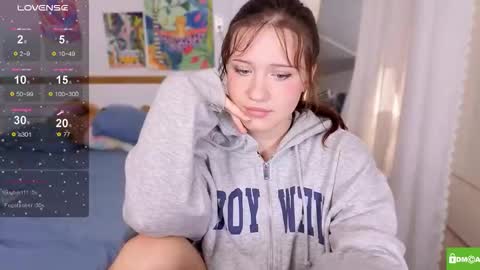 Snapshot of hanahwoods chatting on 11-21-25, 01:32 hanahwoods online show from 11-21-25, 01:32