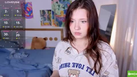 Snapshot of hanahwoods chatting on 11-25-25, 02:44 hanahwoods online show from 11-25-25, 02:44