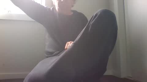 hand_ball_32 online show from 03-17-26, 02:38