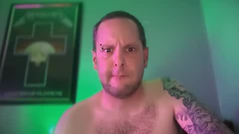 Snapshot of hand_banana_420 chatting on 09-17-25, 02:02 hand_banana_420 online show from 09-17-25, 02:02