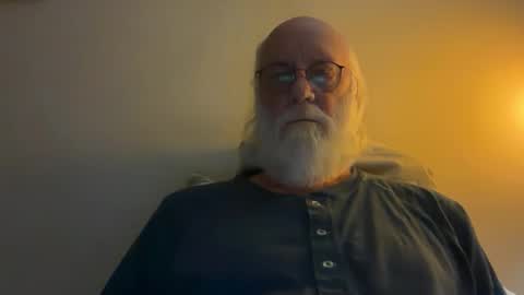 handful753128 online show from 12-16-25, 02:49