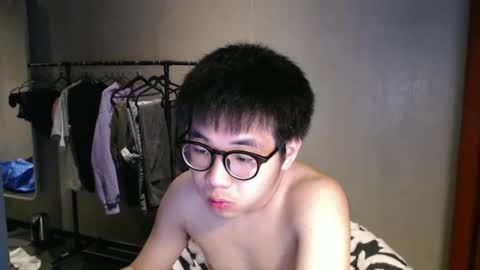 Snapshot of handsome_mannn chatting on 02-23-25, 12:19 handsome_mannn online show from 02-23-25, 12:19