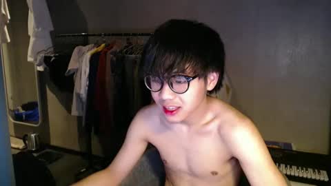 Snapshot of handsome_mannn chatting on 05-15-26, 09:22 handsome_mannn online show from 05-15-26, 09:22
