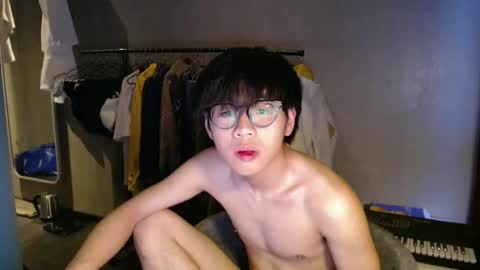 Snapshot of handsome_mannn chatting on 05-17-26, 07:10 handsome_mannn online show from 05-17-26, 07:10