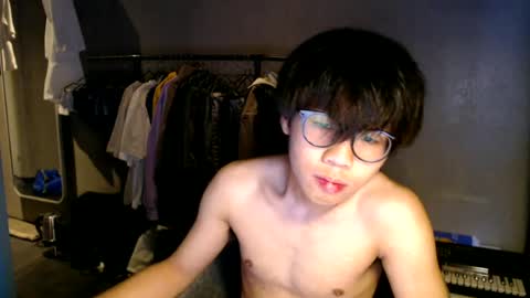 Snapshot of handsome_mannn chatting on 06-11-26, 08:07 handsome_mannn online show from 06-11-26, 08:07