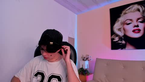 leonardfarrucknick and otis online show from 04-21-26, 02:56