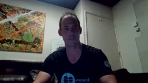 Snapshot of handsomeguy4ever chatting on 09-28-25, 08:03 handsomeguy4ever online show from 09-28-25, 08:03