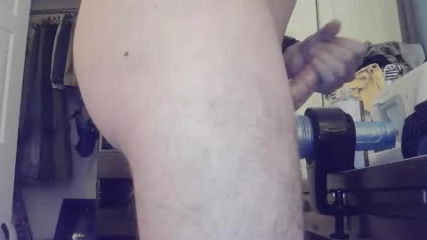 Snapshot of handsomehomebody chatting on 03-15-26, 09:54 Handsome Homebody online show from 03-15-26, 09:54