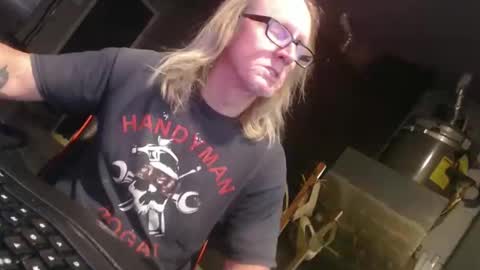 Snapshot of handyman5303 chatting on 01-11-25, 02:47 Handystudman online show from 01-11-25, 02:47