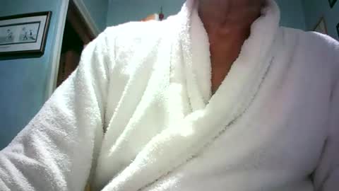 handymanforyou177322 online show from 06-15-26, 09:28