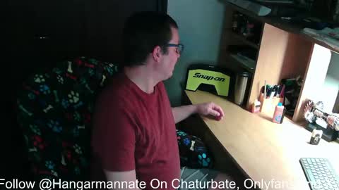 Snapshot of hangarmannate chatting on 05-10-26, 03:23 Nate online show from 05-10-26, 03:23
