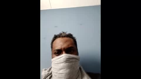 Snapshot of hank0009 chatting on 11-17-25, 10:21 hank0009 online show from 11-17-25, 10:21