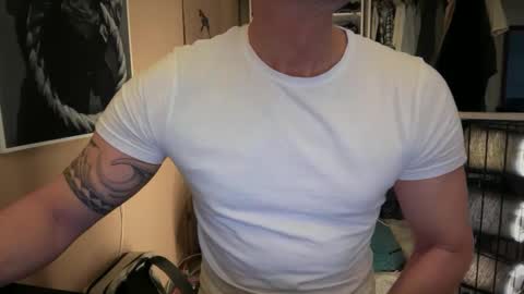 Snapshot of hankmoody6 chatting on 01-28-25, 07:32 hanky online show from 01-28-25, 07:32