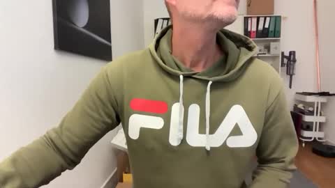 Snapshot of hankmoody6 chatting on 12-04-25, 08:45 hanky online show from 12-04-25, 08:45