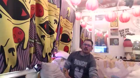 Snapshot of hankrams chatting on 10-29-25, 10:33 hank rams online show from 10-29-25, 10:33