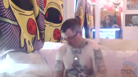 Snapshot of hankrams chatting on 02-19-26, 08:27 hank rams online show from 02-19-26, 08:27