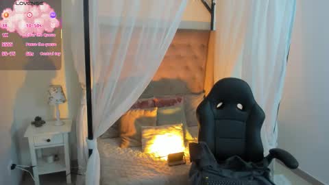 hanna  online show from 12-18-25, 03:23