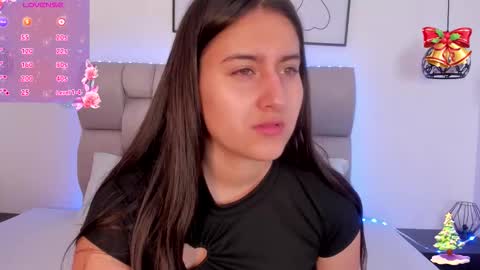 hanna__evans_ online show from 11-29-25, 12:08