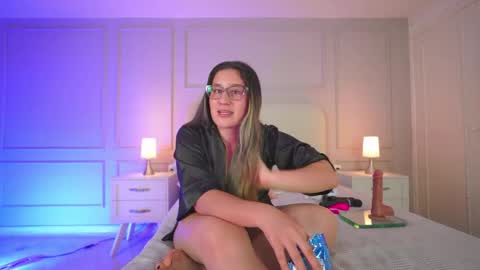 Snapshot of hanna__w chatting on 02-20-26, 06:26 hanna online show from 02-20-26, 06:26