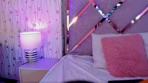 Snapshot of hanna_azumi_ chatting on 01-27-25, 01:59 hanna online show from 01-27-25, 01:59