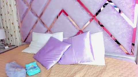 Snapshot of hanna_azumi_ chatting on 02-26-25, 01:43 hanna online show from 02-26-25, 01:43