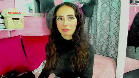 Snapshot of hanna_azumi_ chatting on 09-20-25, 01:06 hanna online show from 09-20-25, 01:06