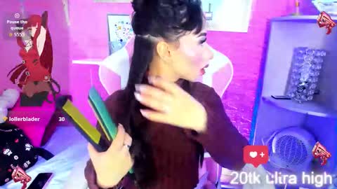 Snapshot of hanna_azumi_ chatting on 11-17-25, 01:22 hanna online show from 11-17-25, 01:22