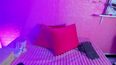 Snapshot of hanna_azumi_ chatting on 11-22-25, 03:16 hanna online show from 11-22-25, 03:16