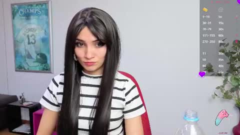 Sara online show from 06-11-26, 01:05