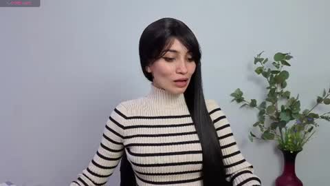 Sara online show from 06-17-26, 03:24