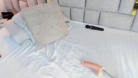 hanna_gomeez online show from 10-07-25, 09:01