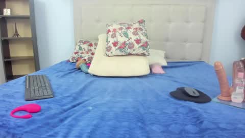 hanna_hornyx20 online show from 05-15-26, 11:12