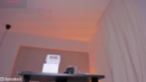 Snapshot of hanna_lee02 chatting on 04-24-26, 12:07 Hanna Lee online show from 04-24-26, 12:07