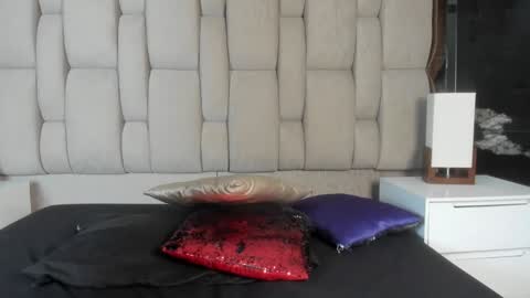 Hanna lens online show from 01-26-25, 09:29