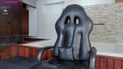 Hanna lens online show from 02-05-25, 06:59