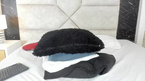 Hanna lens online show from 03-04-25, 03:37