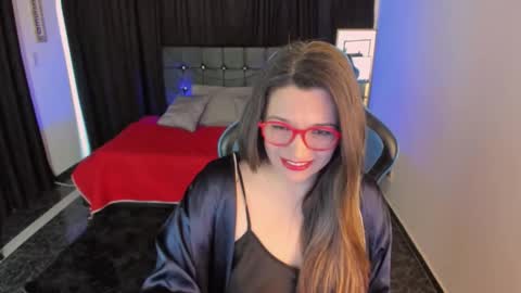 hanna_ma online show from 10-15-25, 02:39