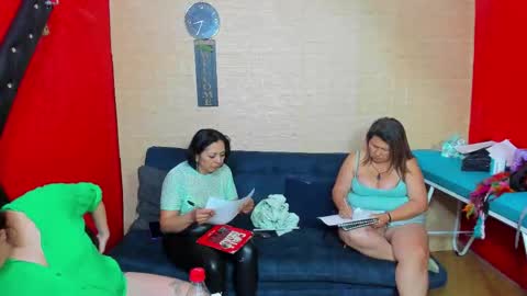 Hanna online show from 11-04-25, 01:38