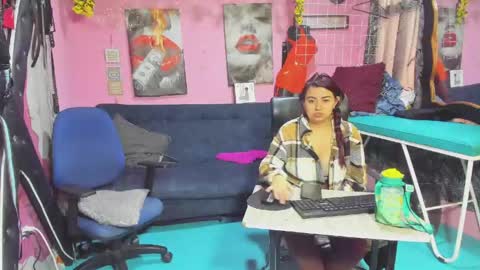 Hanna online show from 05-21-26, 12:34
