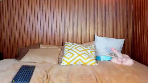 Akane Tendo online show from 10-25-25, 05:59