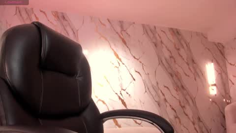  Hanna Connor  online show from 02-19-25, 10:20