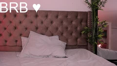 Hannah online show from 02-21-25, 01:44