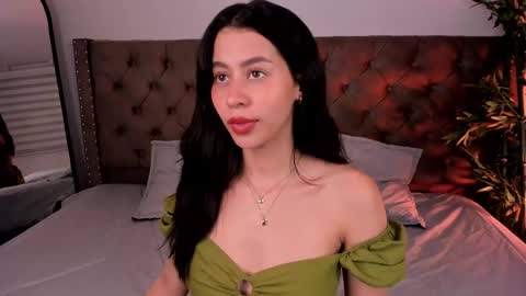 Hannah online show from 02-22-25, 01:00