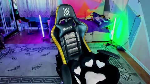 Hannah online show from 02-21-25, 08:51