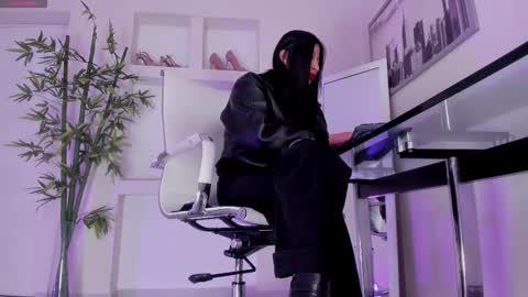 HANNAH HOWELL online show from 01-19-26, 10:08