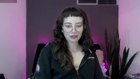 Snapshot of hannah_hexx chatting on 04-25-26, 05:43 HannahHexx online show from 04-25-26, 05:43